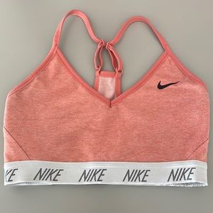Nike - Indy sports bra